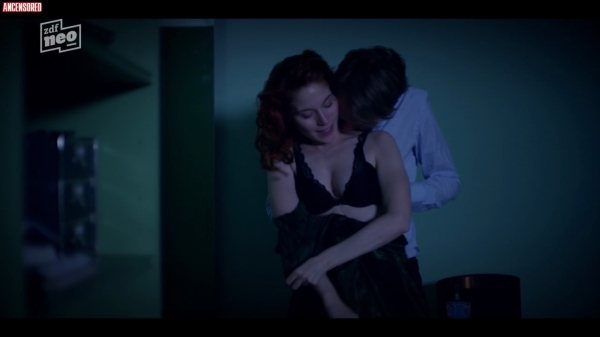 Нора фон Вальдст